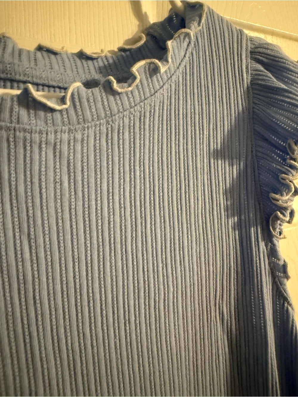LOFT Blue Ribbed Ruffle Sleeve Top Size Large - Picture 2 of 4